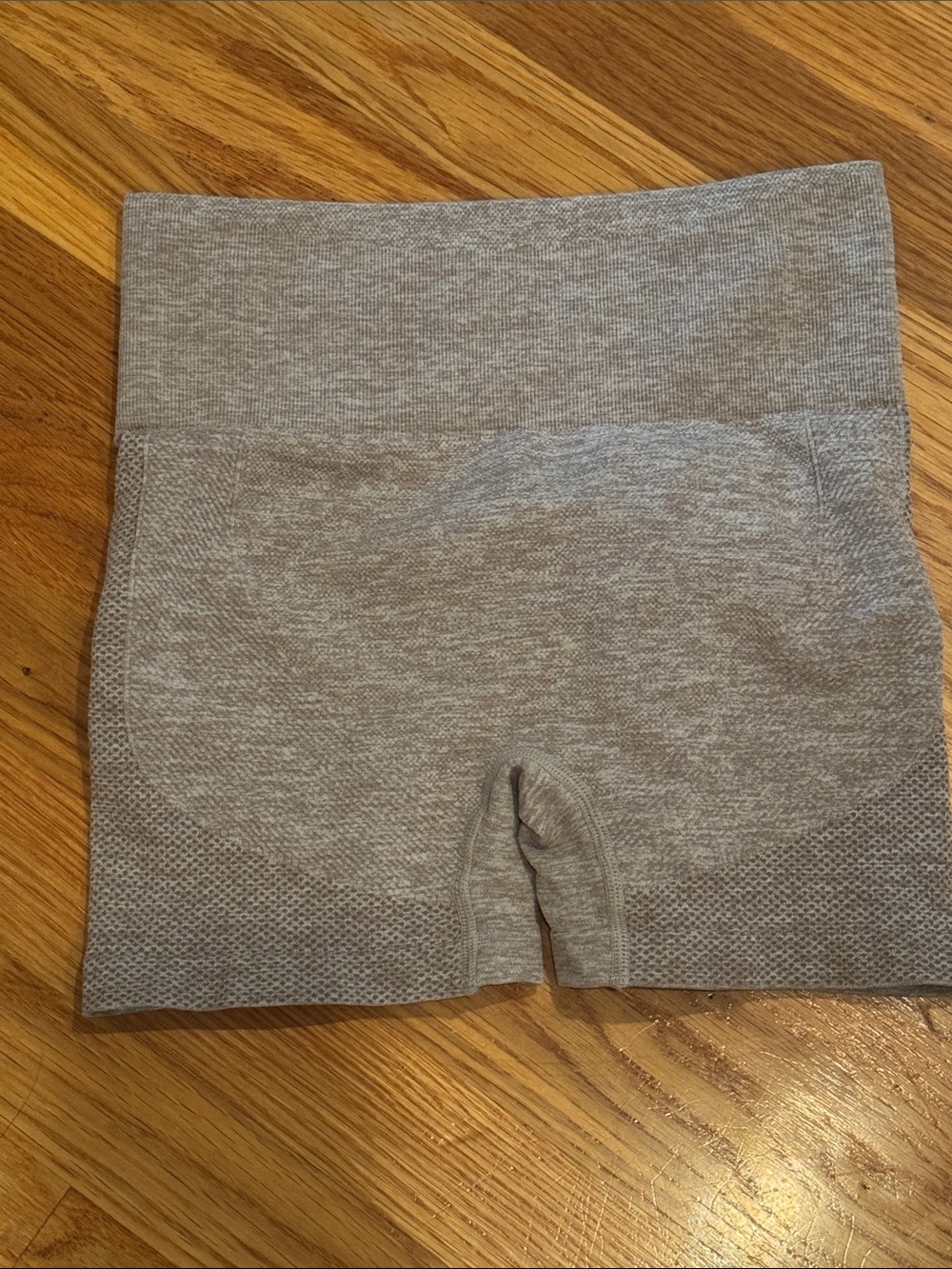 Seamless taupe Grey High-Waist Women’s ruched butt Shorts NWOT
